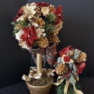Set of 2 Xmas topiaries